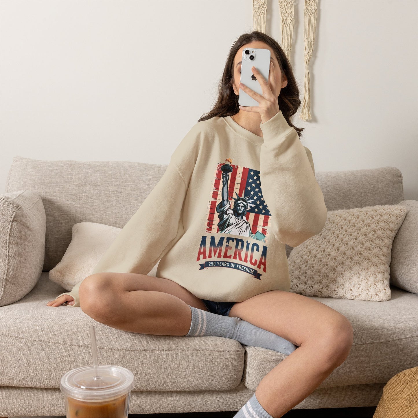 #250 Statue of Liberty American Flag 'America' Patriotic Independence Day Crewneck Sweatshirt