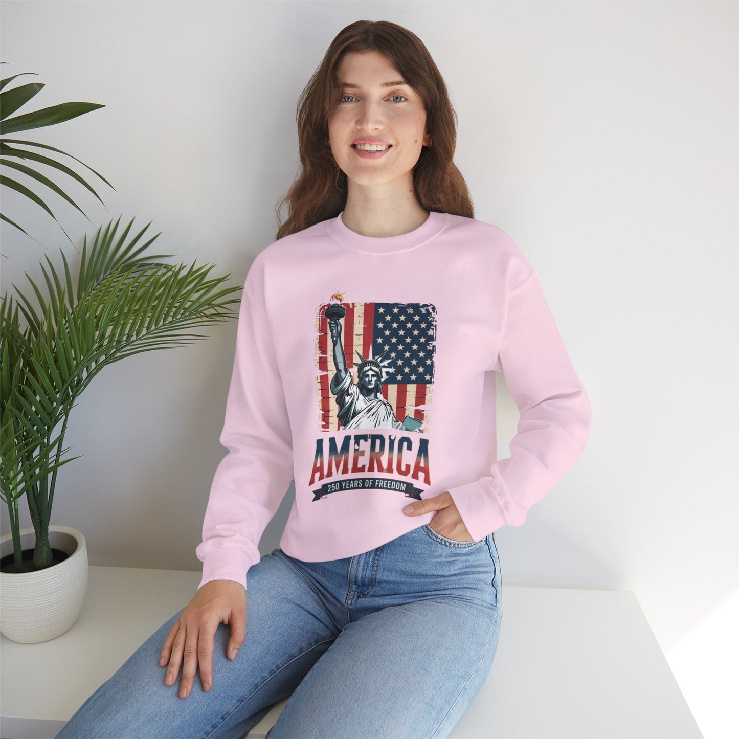 #250 Statue of Liberty American Flag 'America' Patriotic Independence Day Crewneck Sweatshirt