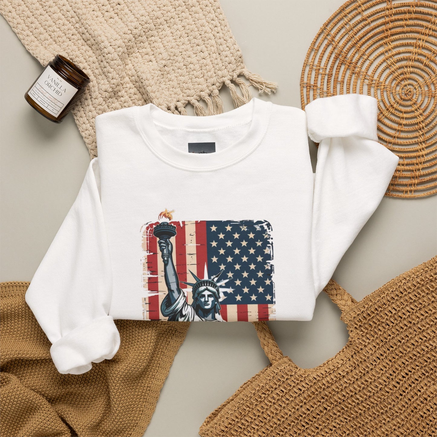 #250 Statue of Liberty American Flag 'America' Patriotic Independence Day Crewneck Sweatshirt