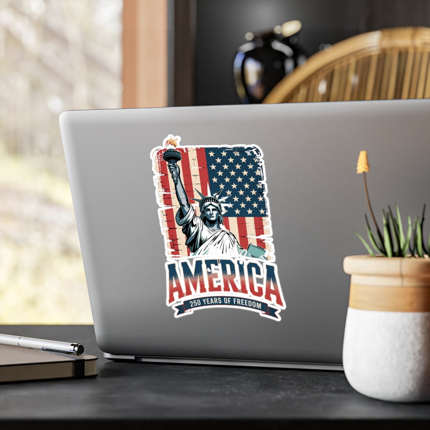 #250 Statue of Liberty American Flag 'America' Patriotic Independence Day Vinyl Kiss-Cut Decal