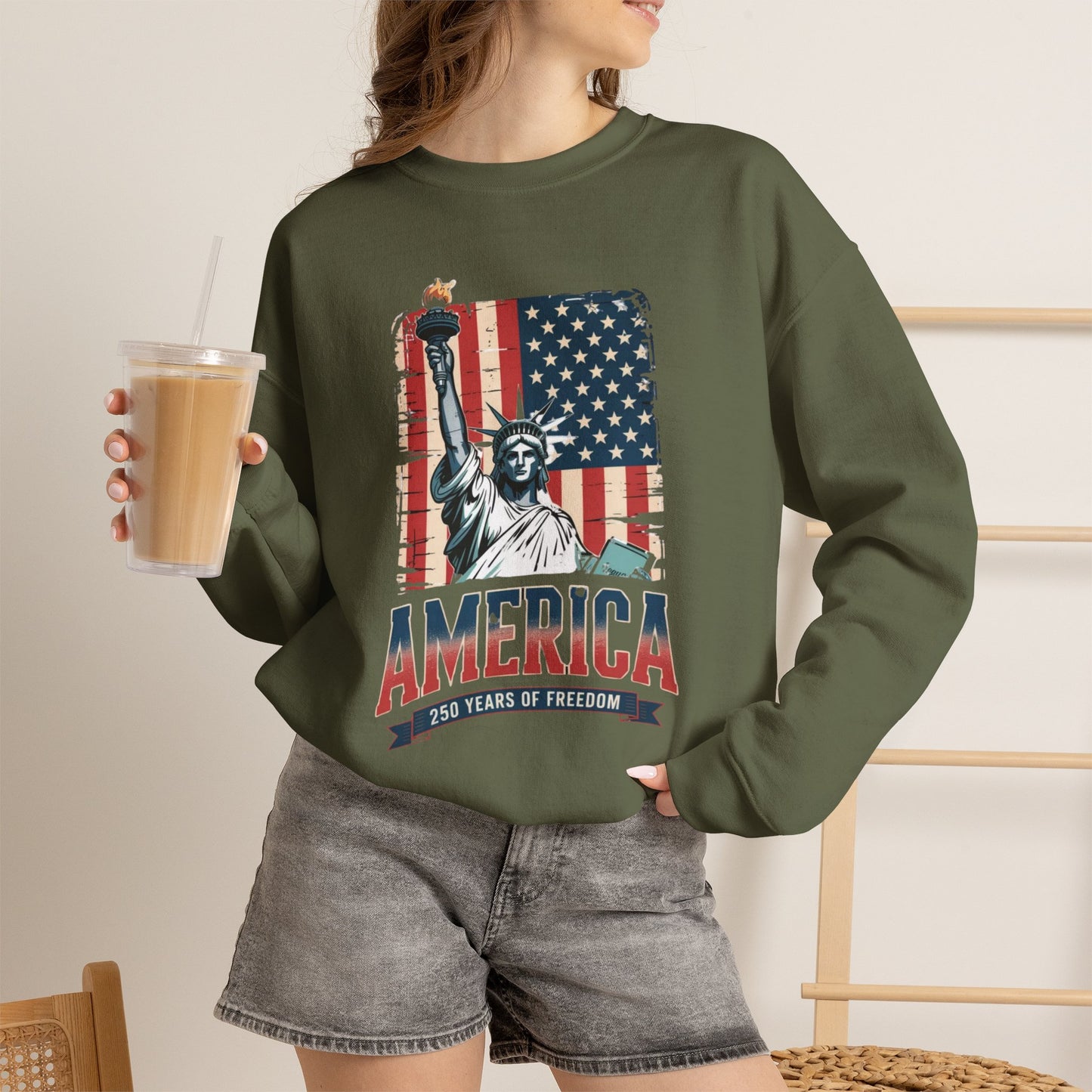 #250 Statue of Liberty American Flag 'America' Patriotic Independence Day Crewneck Sweatshirt