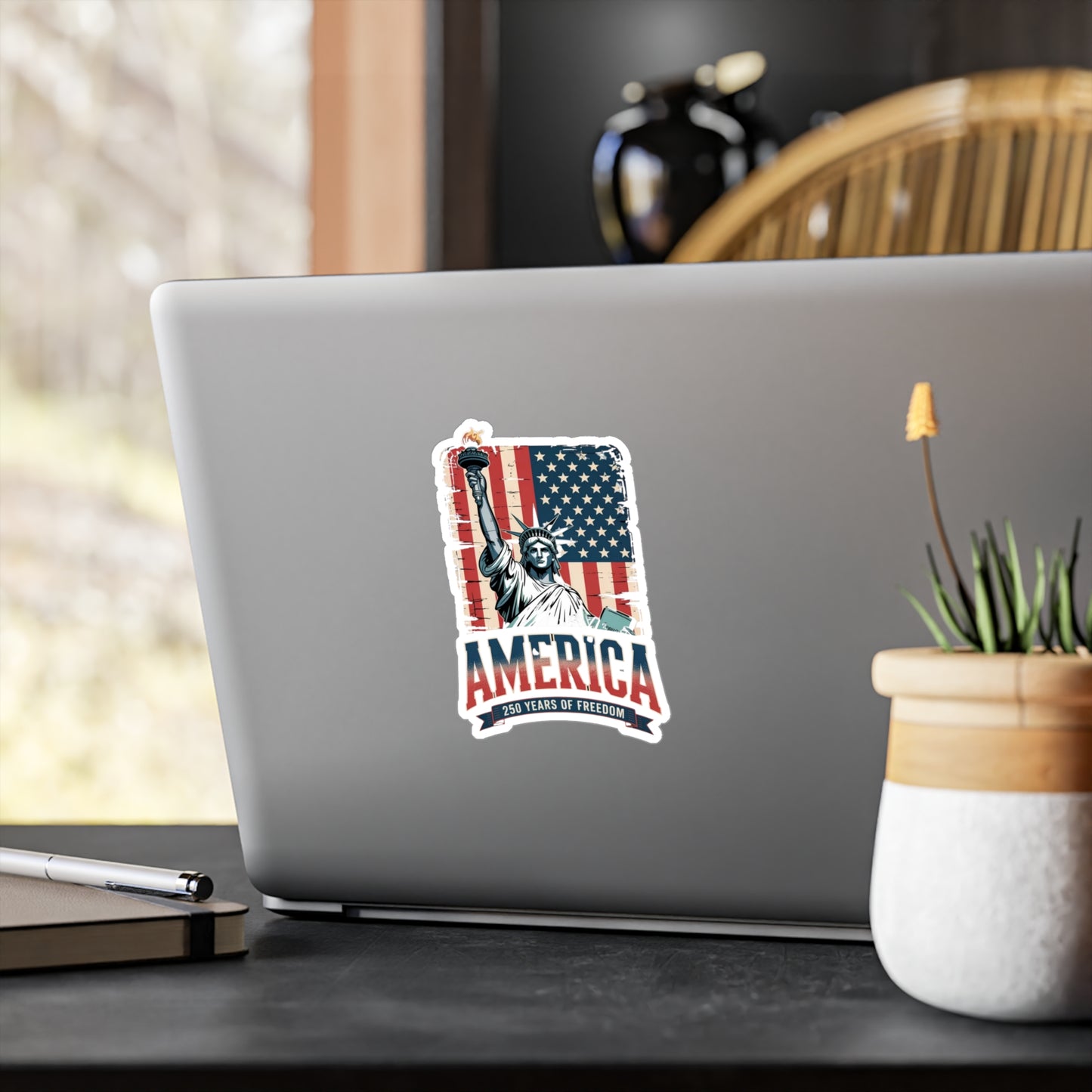 #250 Statue of Liberty American Flag 'America' Patriotic Independence Day Vinyl Kiss-Cut Decal