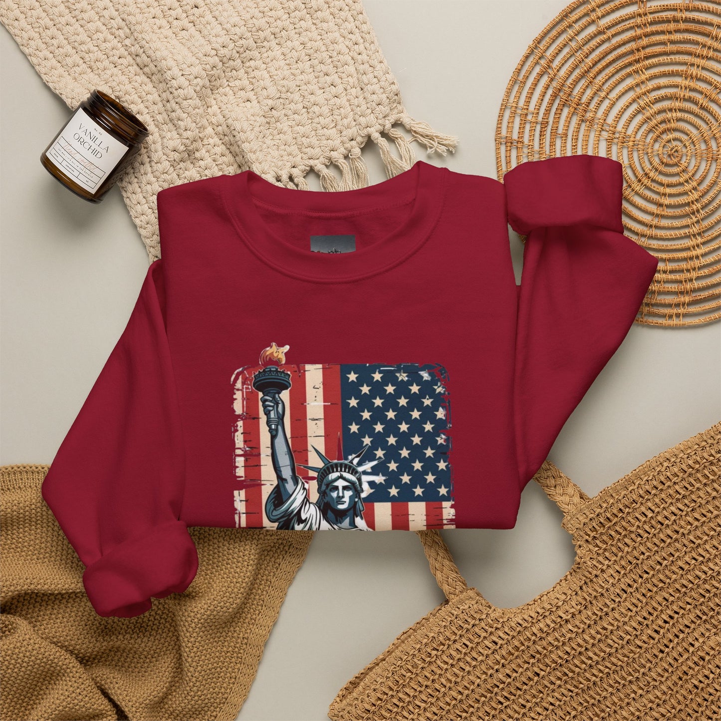 #250 Statue of Liberty American Flag 'America' Patriotic Independence Day Crewneck Sweatshirt