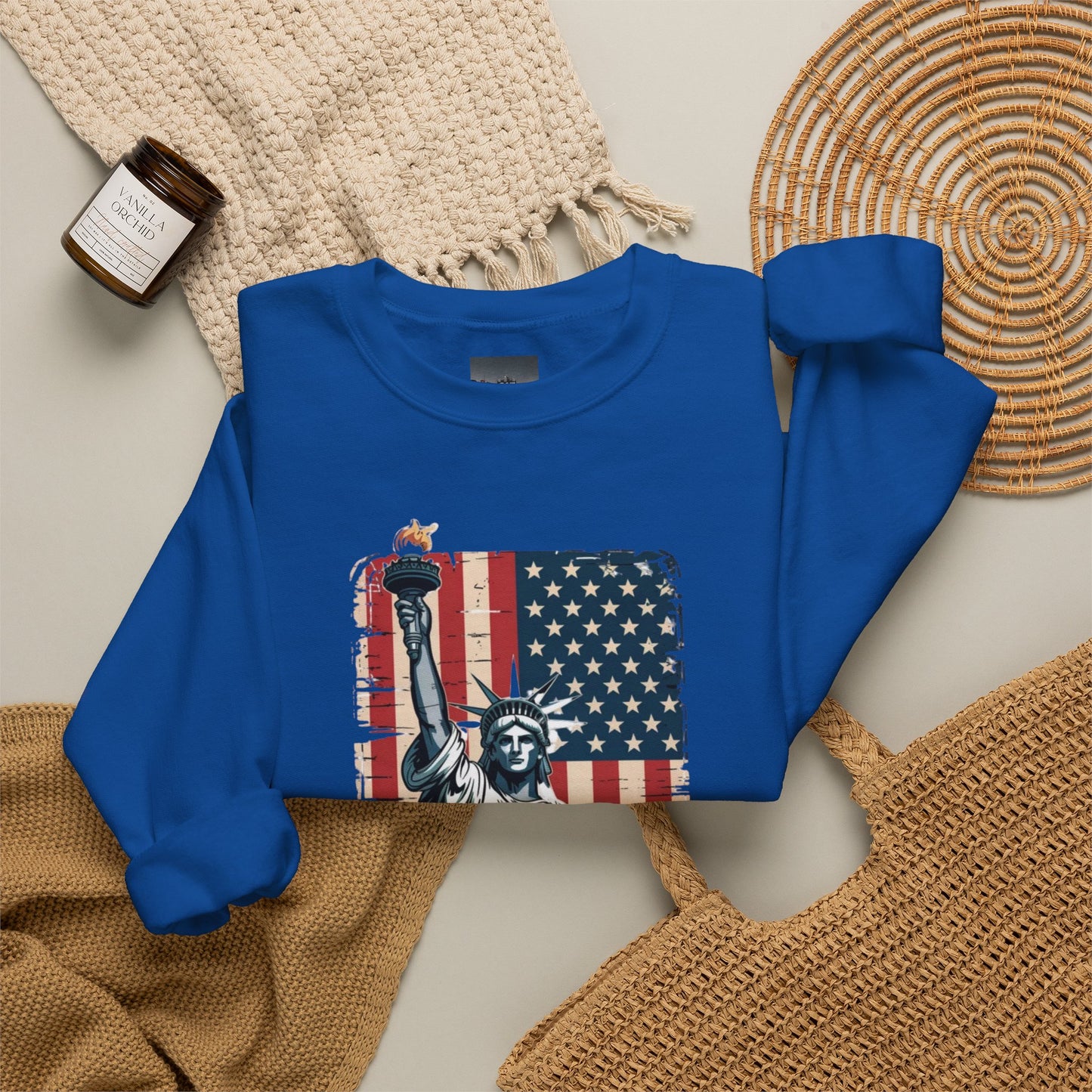 #250 Statue of Liberty American Flag 'America' Patriotic Independence Day Crewneck Sweatshirt