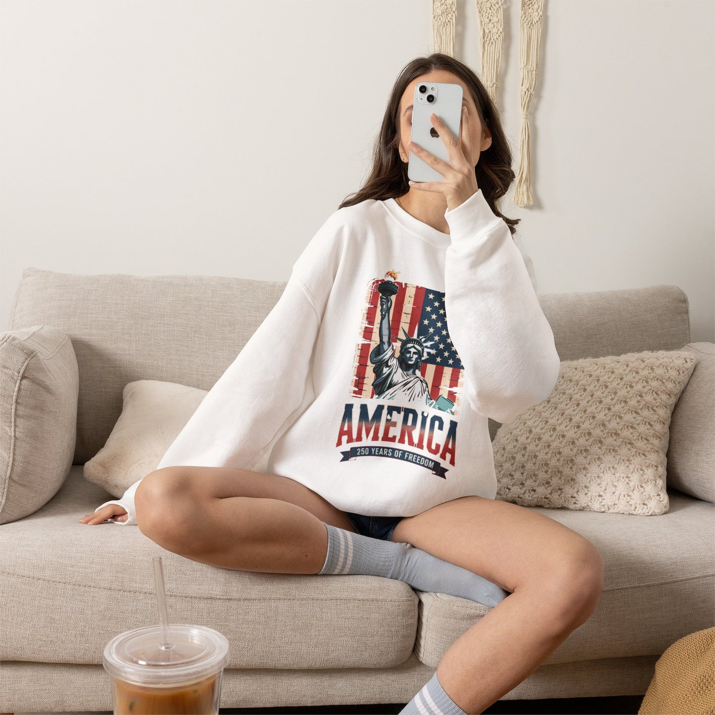 #250 Statue of Liberty American Flag 'America' Patriotic Independence Day Crewneck Sweatshirt