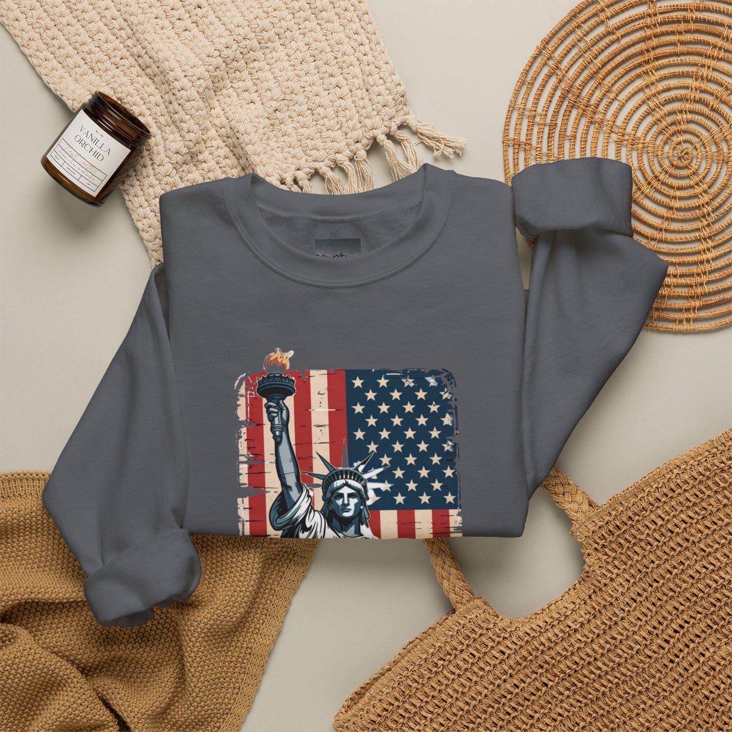 #250 Statue of Liberty American Flag 'America' Patriotic Independence Day Crewneck Sweatshirt