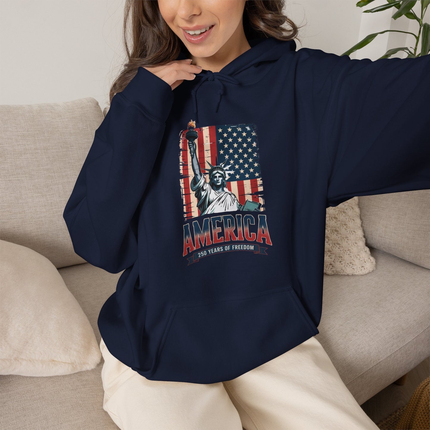 #250 Statue of Liberty American Flag 'America' Patriotic Independence Day Hoodie