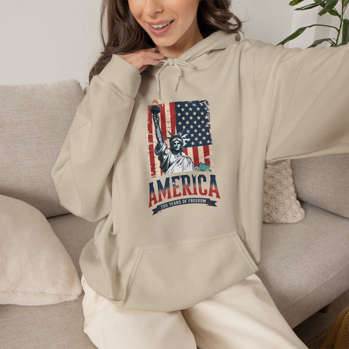 #250 Statue of Liberty American Flag 'America' Patriotic Independence Day Hoodie