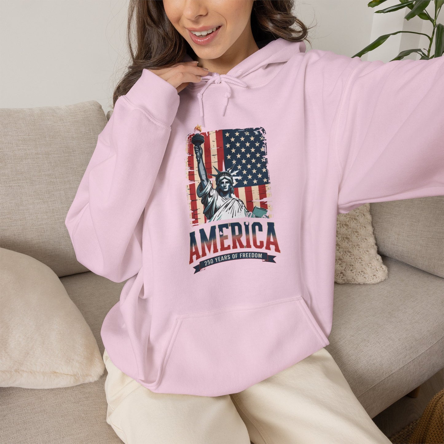 #250 Statue of Liberty American Flag 'America' Patriotic Independence Day Hoodie