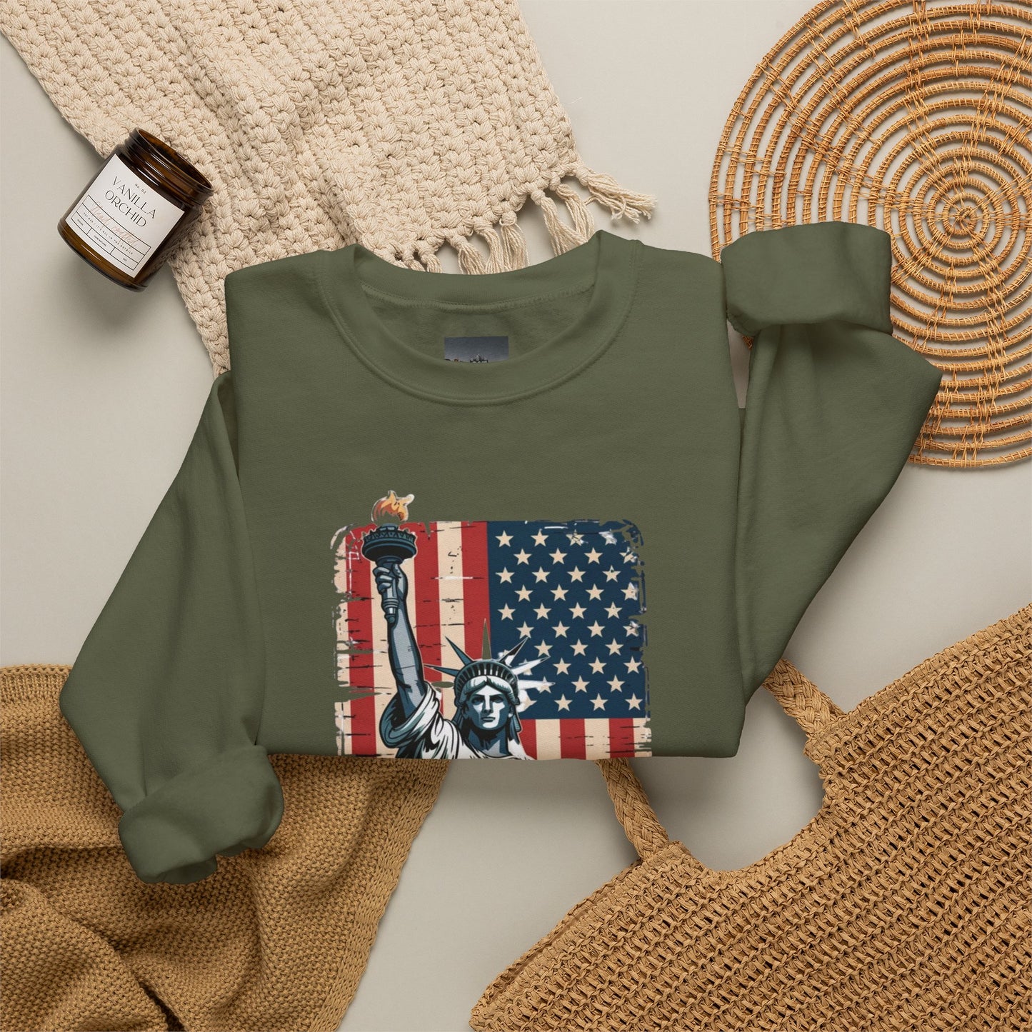 #250 Statue of Liberty American Flag 'America' Patriotic Independence Day Crewneck Sweatshirt