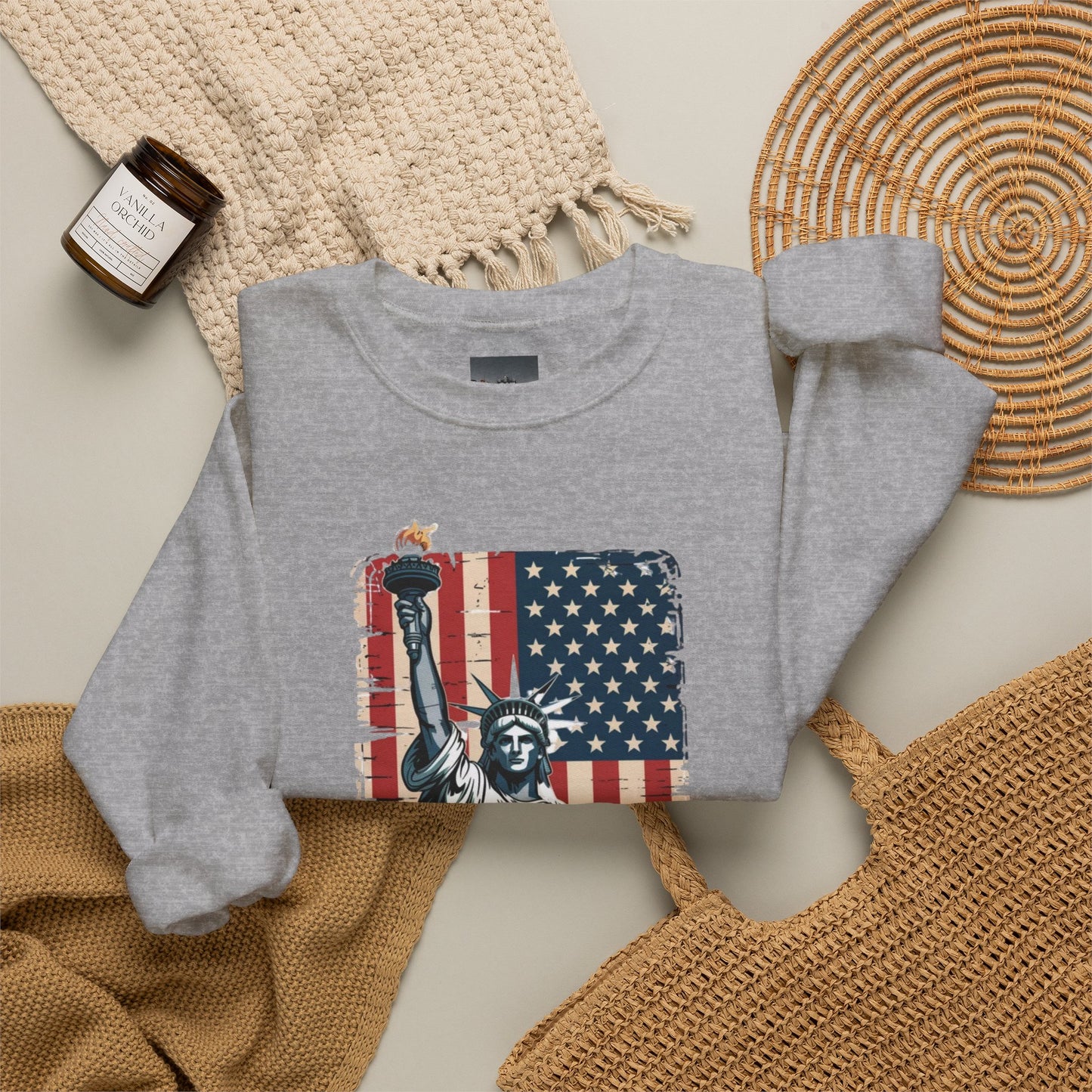 #250 Statue of Liberty American Flag 'America' Patriotic Independence Day Crewneck Sweatshirt