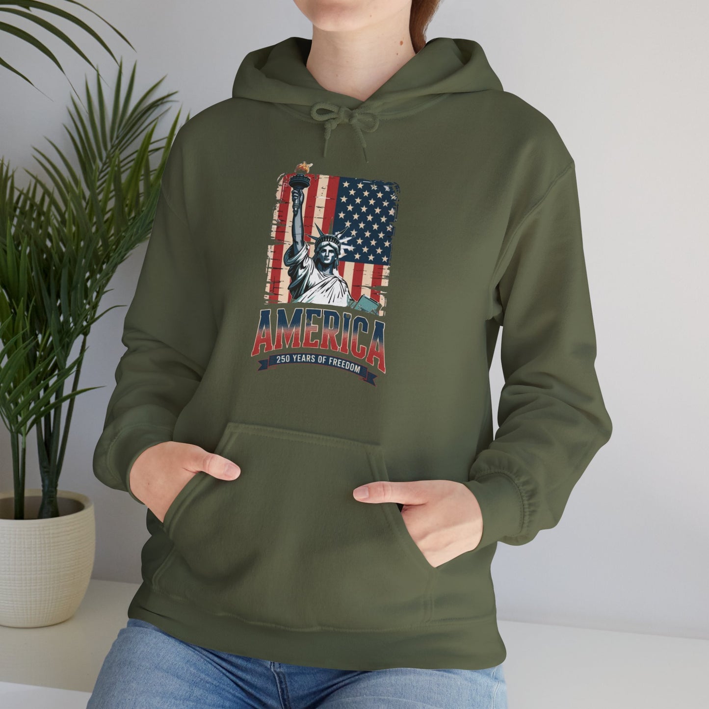 #250 Statue of Liberty American Flag 'America' Patriotic Independence Day Hoodie