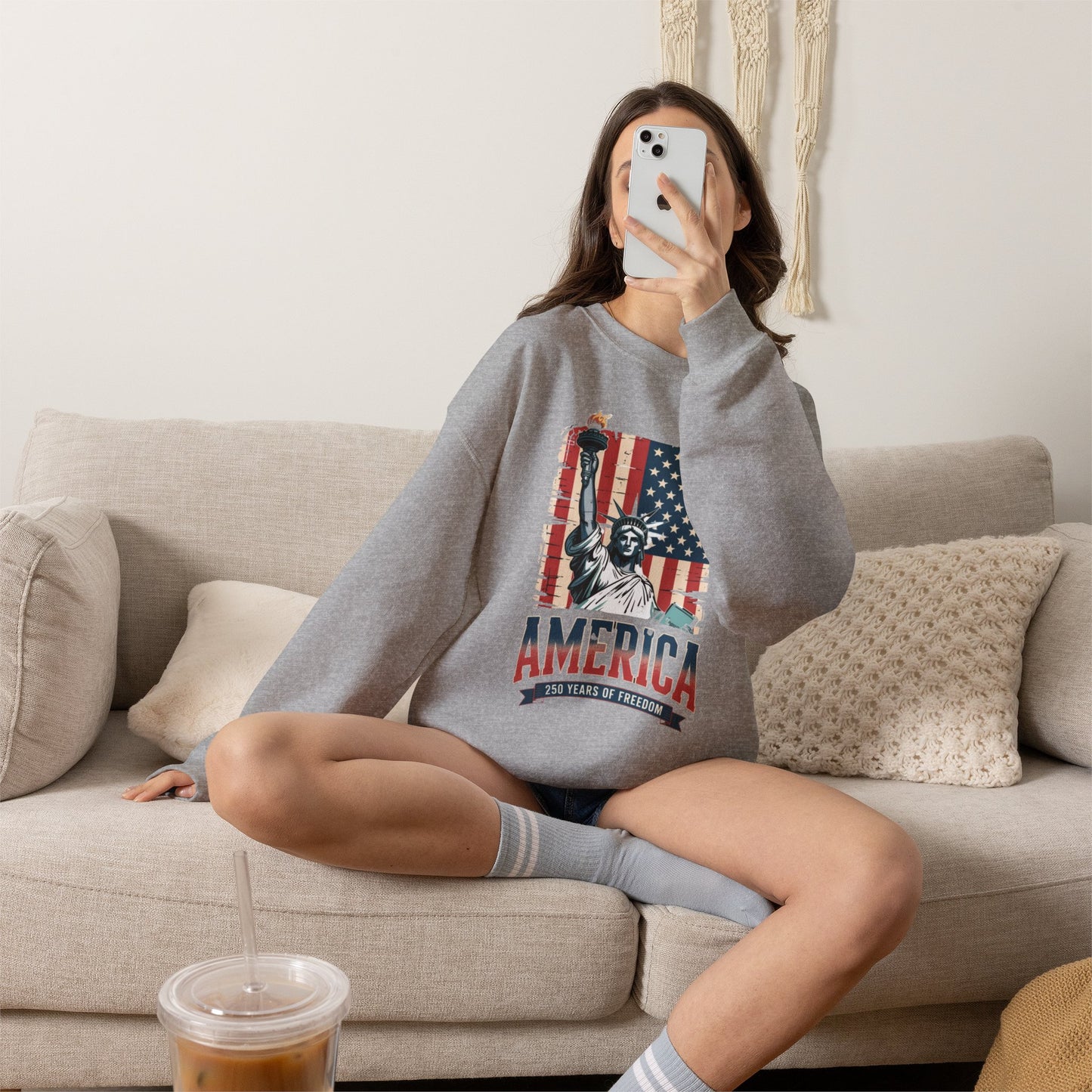 #250 Statue of Liberty American Flag 'America' Patriotic Independence Day Crewneck Sweatshirt