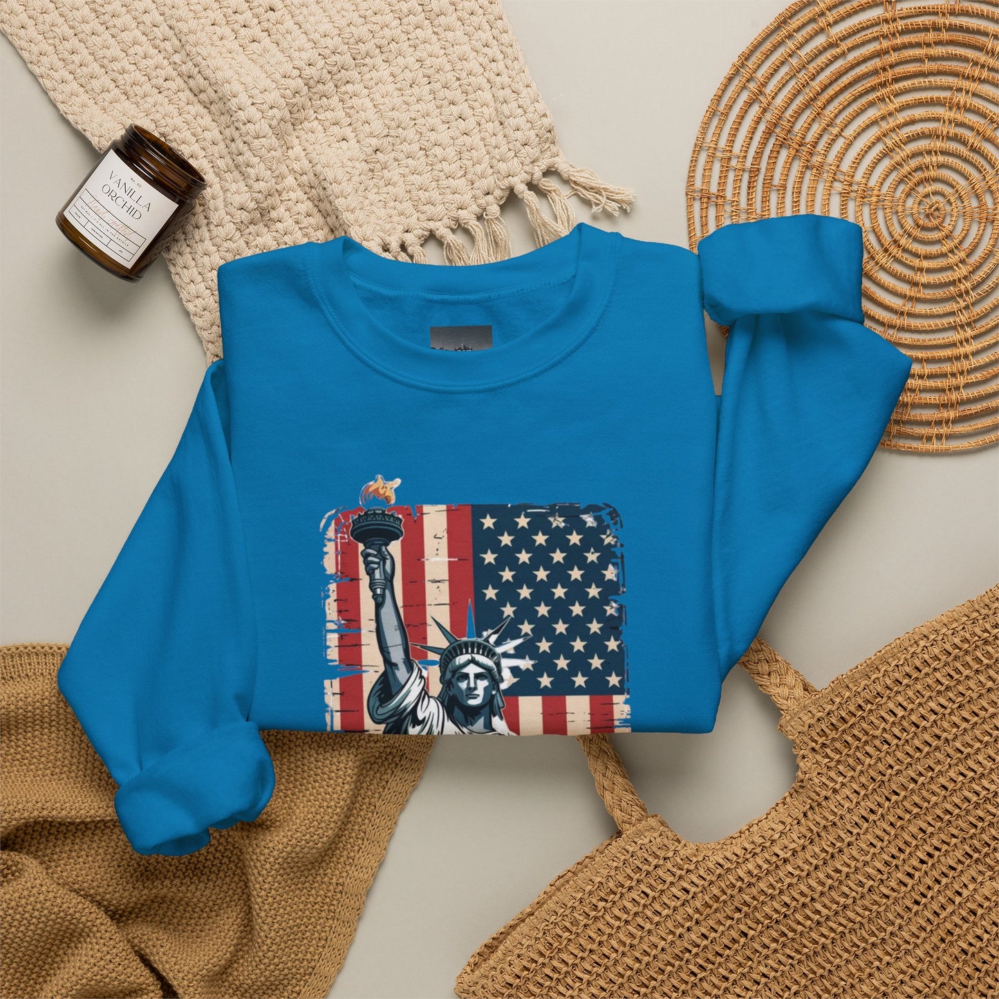 #250 Statue of Liberty American Flag 'America' Patriotic Independence Day Crewneck Sweatshirt
