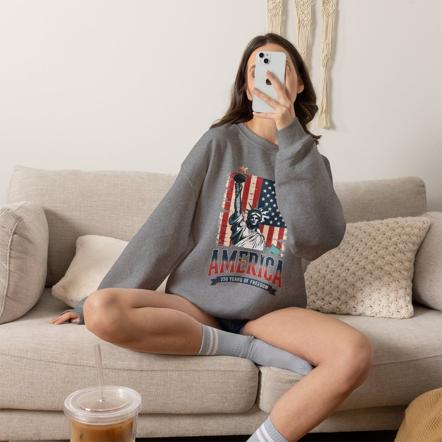 #250 Statue of Liberty American Flag 'America' Patriotic Independence Day Crewneck Sweatshirt