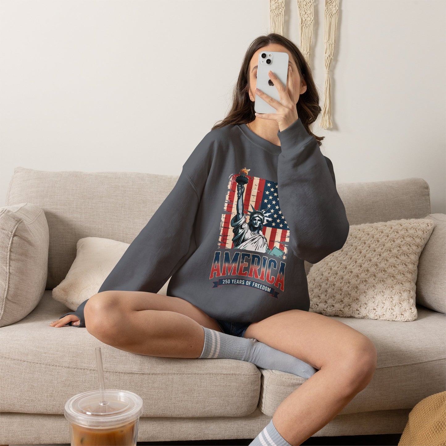 #250 Statue of Liberty American Flag 'America' Patriotic Independence Day Crewneck Sweatshirt