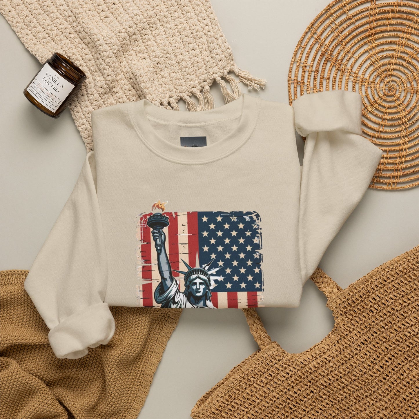 #250 Statue of Liberty American Flag 'America' Patriotic Independence Day Crewneck Sweatshirt