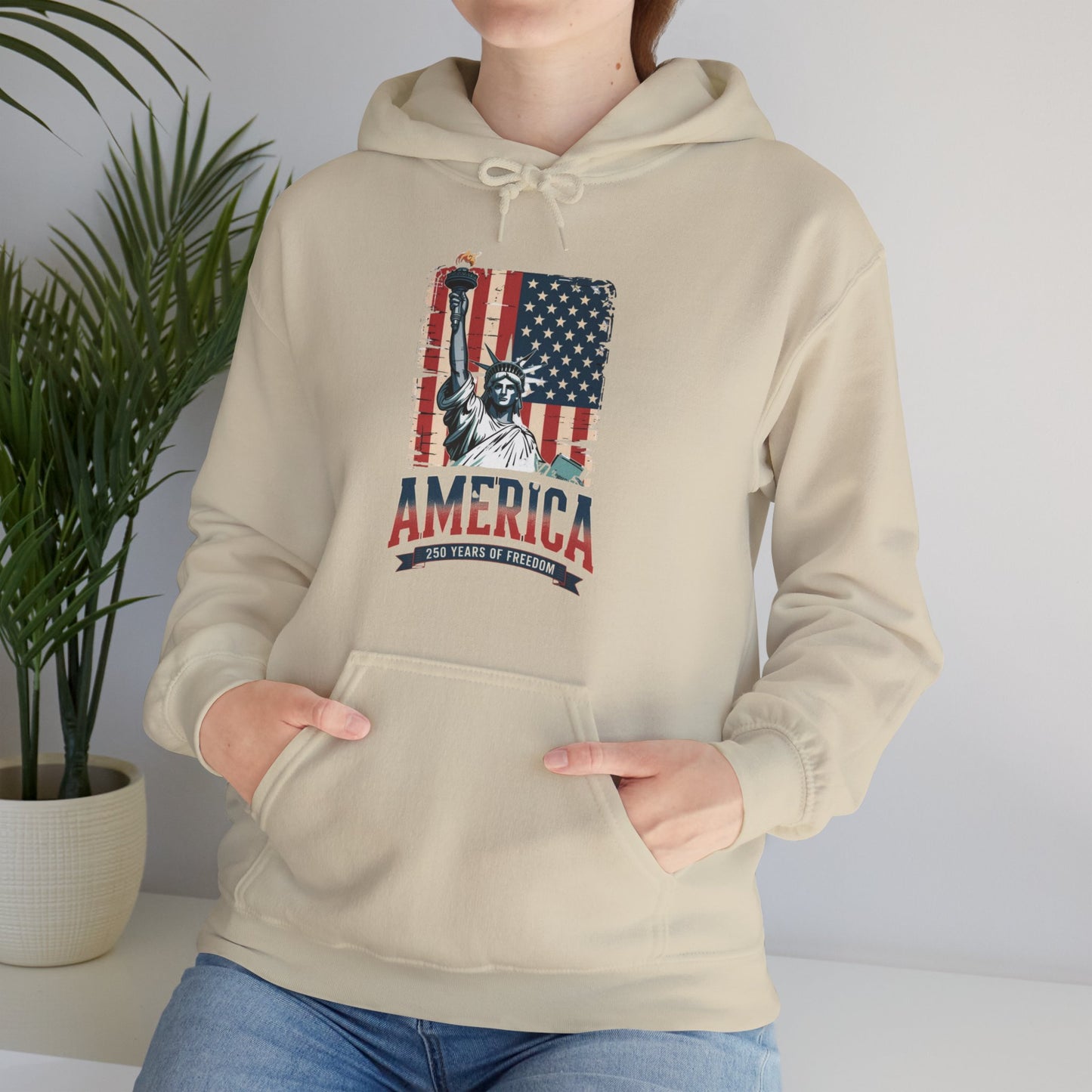 #250 Statue of Liberty American Flag 'America' Patriotic Independence Day Hoodie
