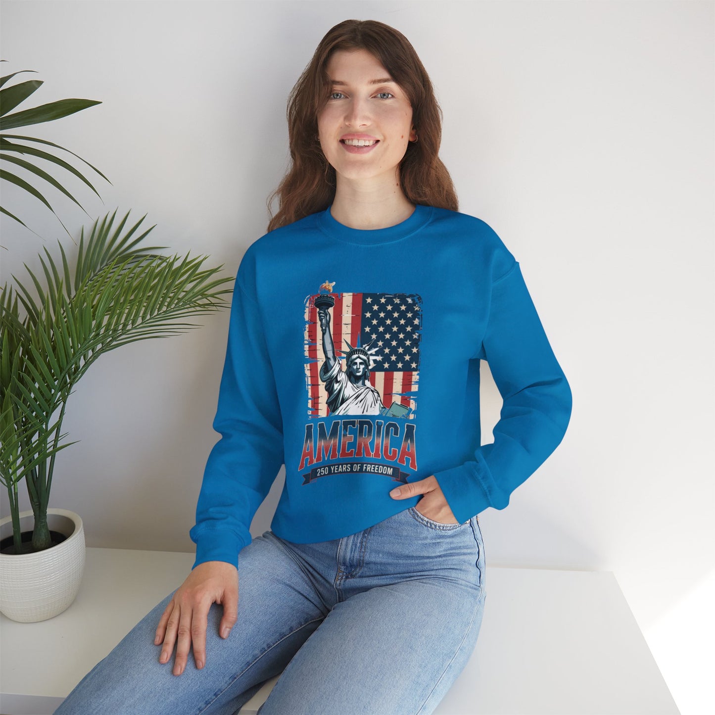 #250 Statue of Liberty American Flag 'America' Patriotic Independence Day Crewneck Sweatshirt