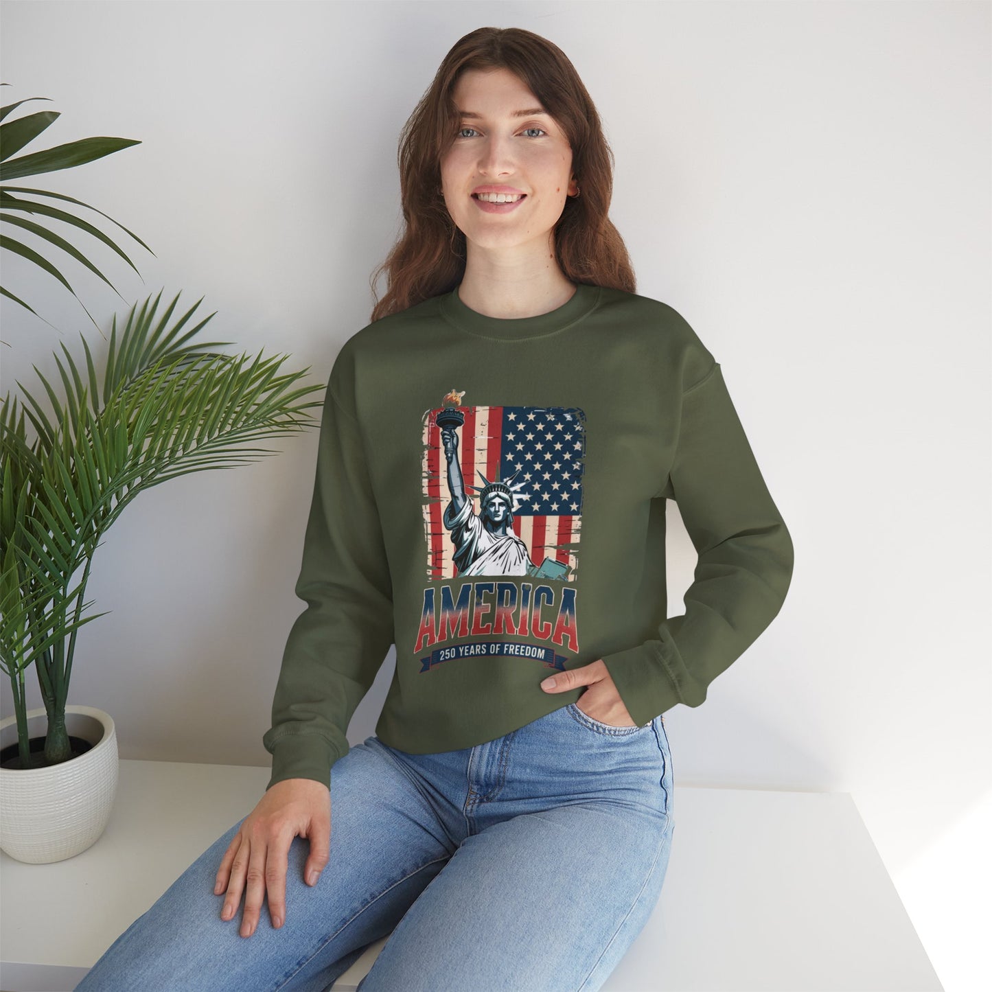 #250 Statue of Liberty American Flag 'America' Patriotic Independence Day Crewneck Sweatshirt