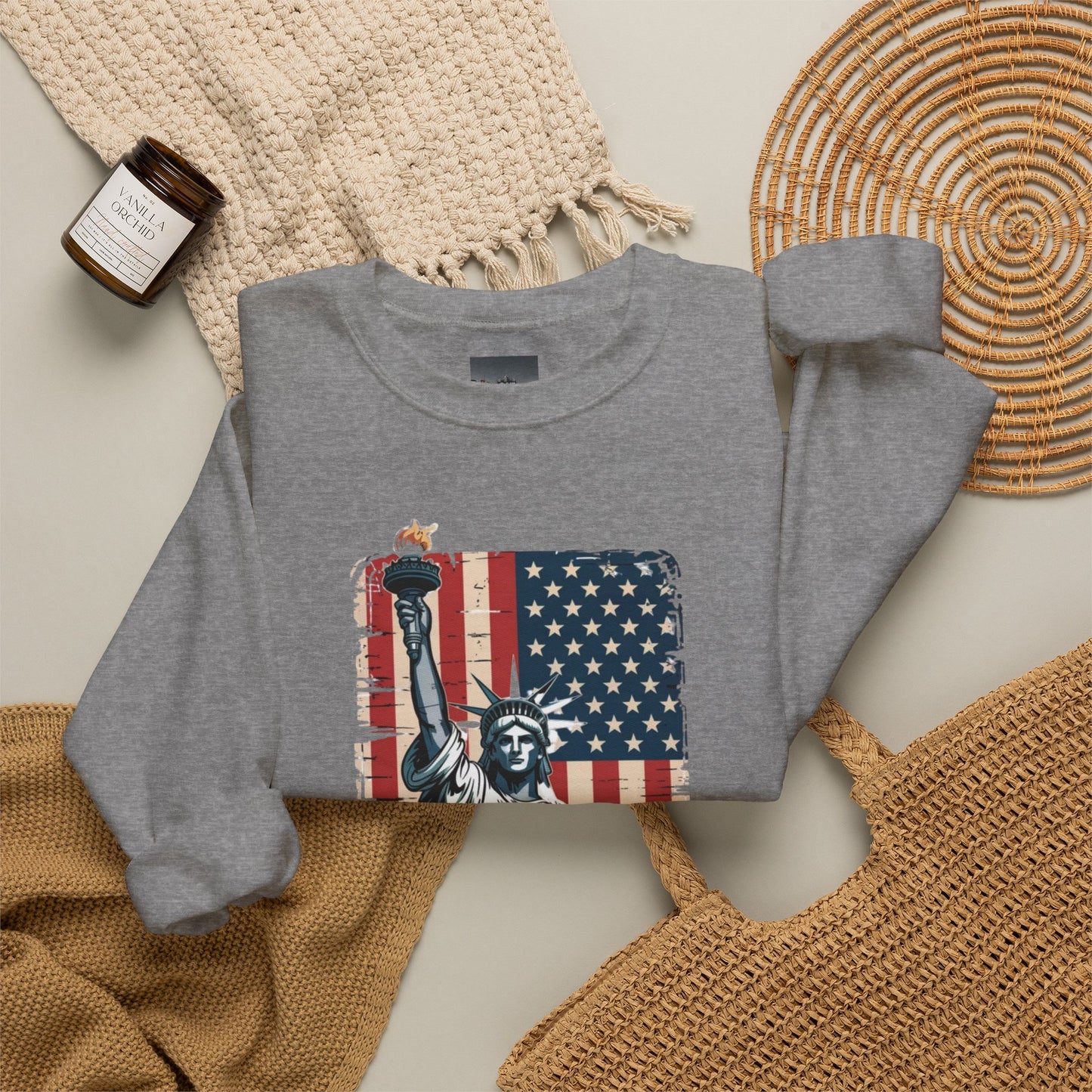 #250 Statue of Liberty American Flag 'America' Patriotic Independence Day Crewneck Sweatshirt